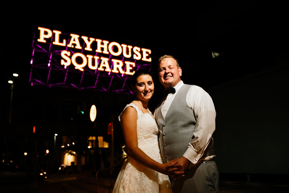 crowne-plaza-cleveland-wedding-photography-cleveland-museum-of-art-playhouse-square-downtown-wedding-photographers-in-cleveland-174.jpg