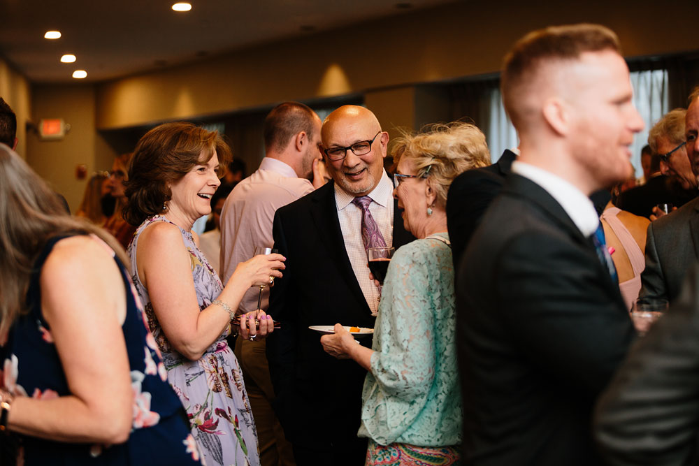 crowne-plaza-cleveland-wedding-photography-cleveland-museum-of-art-playhouse-square-downtown-wedding-photographers-in-cleveland-126.jpg