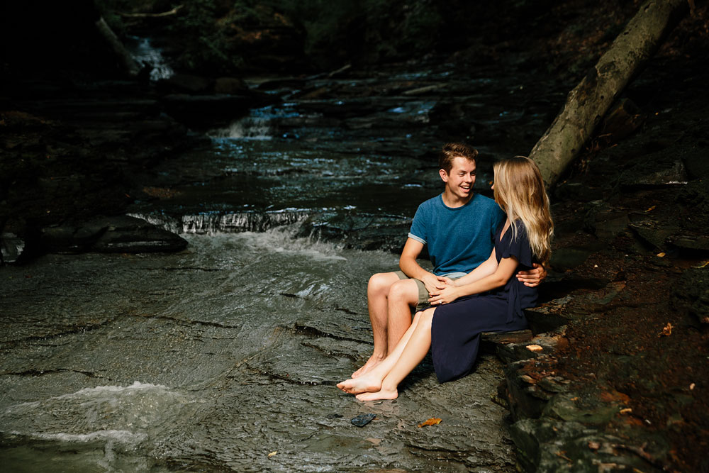 wedding-photographers-in-cleveland-ohio-in-cuyahoga-valley-national-park-engagement-photography-39.jpg