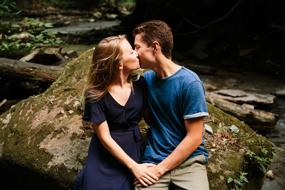 wedding-photographers-in-cleveland-ohio-in-cuyahoga-valley-national-park-engagement-photography-50.jpg