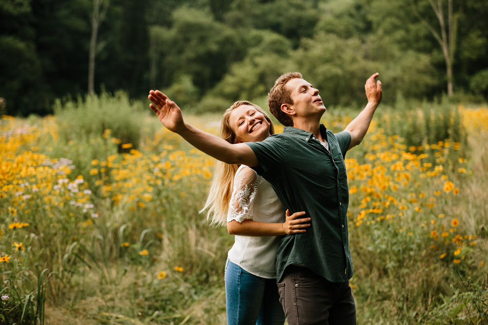 wedding-photographers-in-cleveland-ohio-in-cuyahoga-valley-national-park-engagement-photography-62.jpg