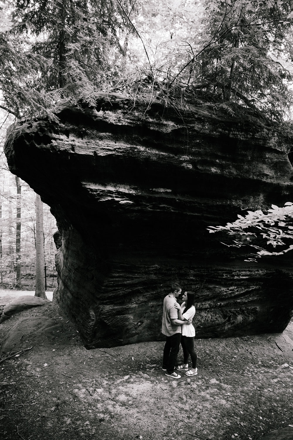 wedding-photographers-in-cleveland-cuyahoga-valley-national-park-engagement-photography-hudson-ohio-sarah-jordan-14.jpg