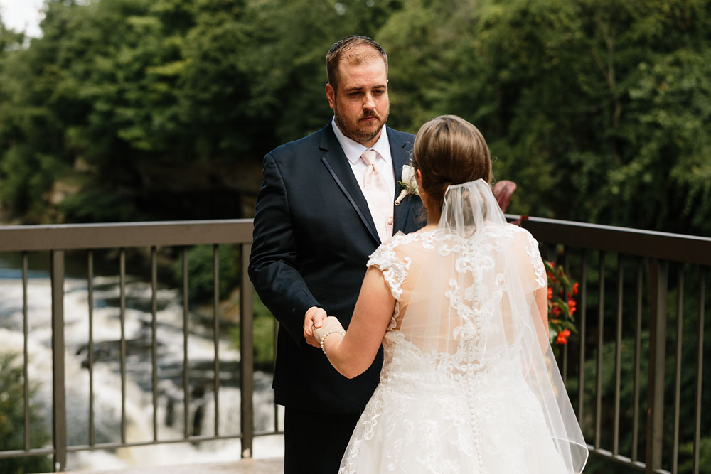 sheraton-cuyhaog-falls-ohio-wedding-photography-wedding-photographers-in-cleveland-28.jpg