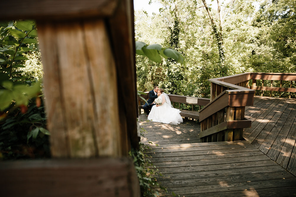 sheraton-cuyhaog-falls-ohio-wedding-photography-wedding-photographers-in-cleveland-53.jpg