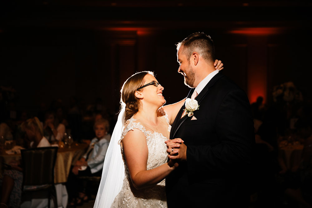 sheraton-cuyhaog-falls-ohio-wedding-photography-wedding-photographers-in-cleveland-101.jpg