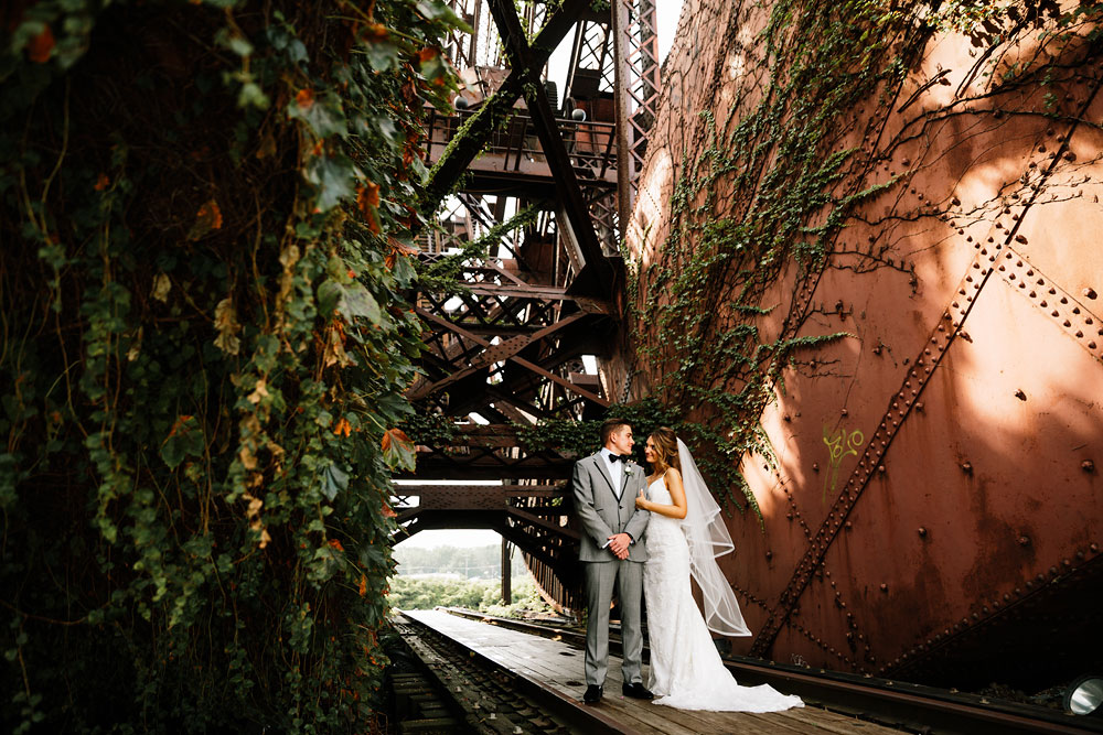 tenk-west-bank-flats-photography-wedding-photographers-in-cleveland-downtown-industrial-98.jpg