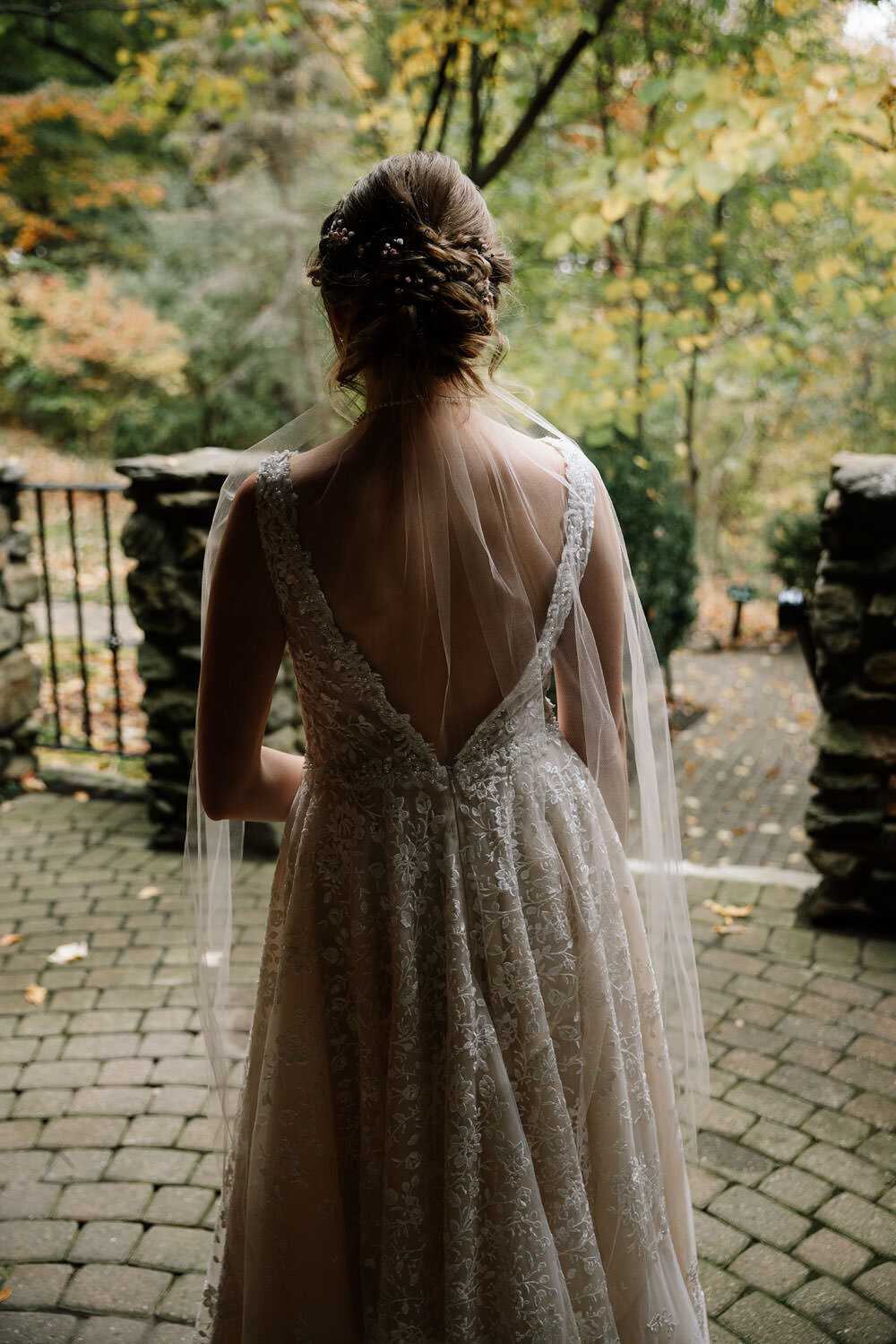 landolls-mohican-castle-wedding-photography-october-fall-color-26.jpg