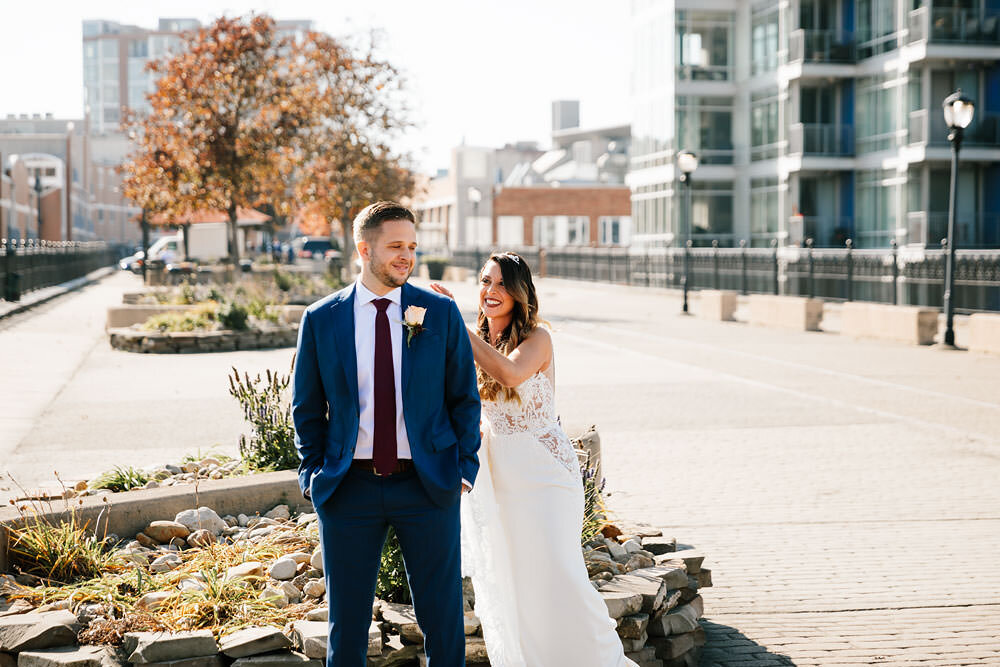 cleveland-backyard-wedding-hinckley-ohio-elopement-photographer-28.jpg