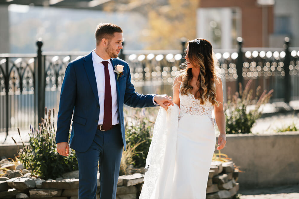 cleveland-backyard-wedding-hinckley-ohio-elopement-photographer-31.jpg