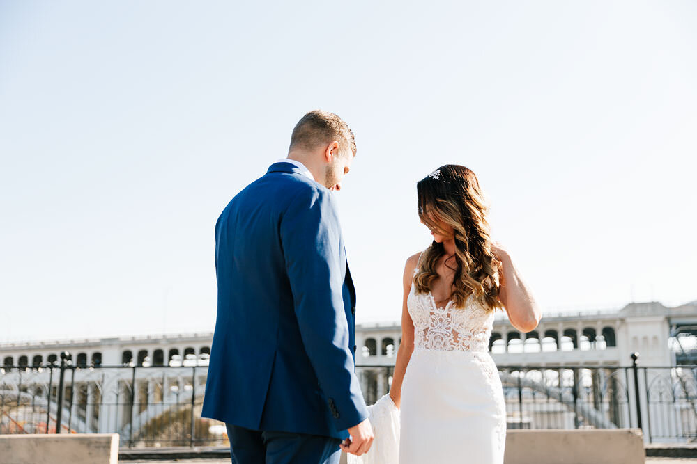 cleveland-backyard-wedding-hinckley-ohio-elopement-photographer-34.jpg