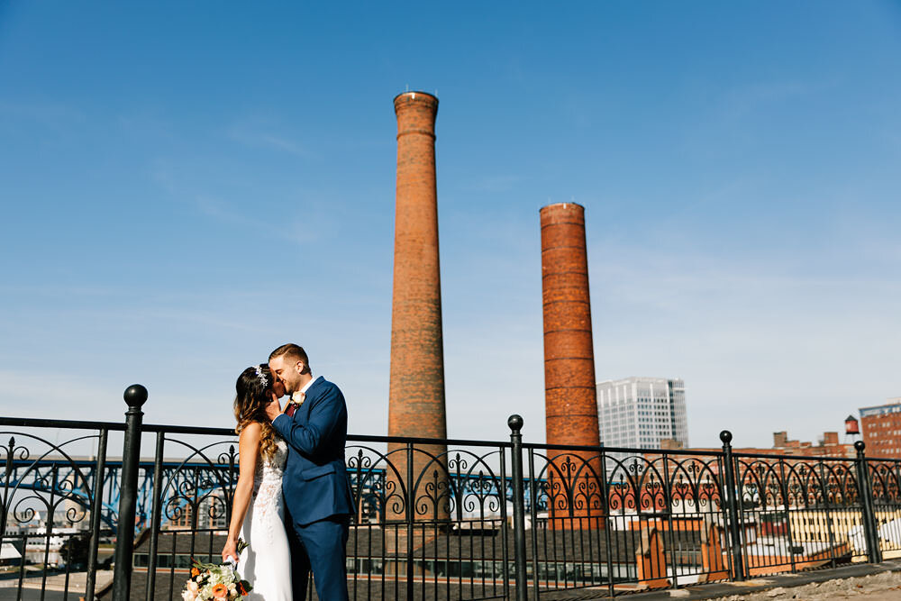 cleveland-backyard-wedding-hinckley-ohio-elopement-photographer-46.jpg