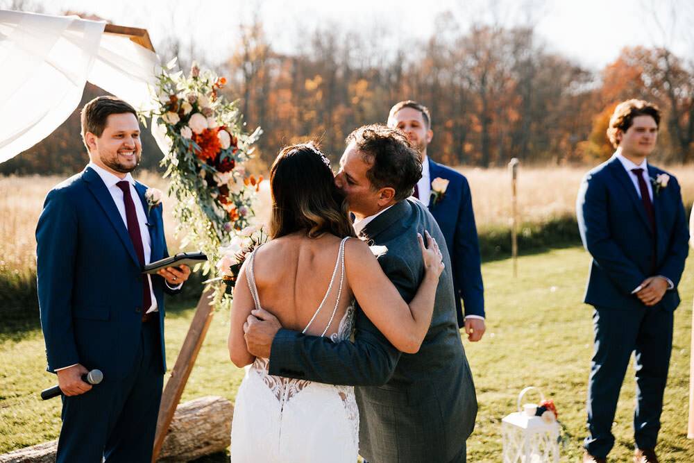 cleveland-backyard-wedding-hinckley-ohio-elopement-photographer-106.jpg
