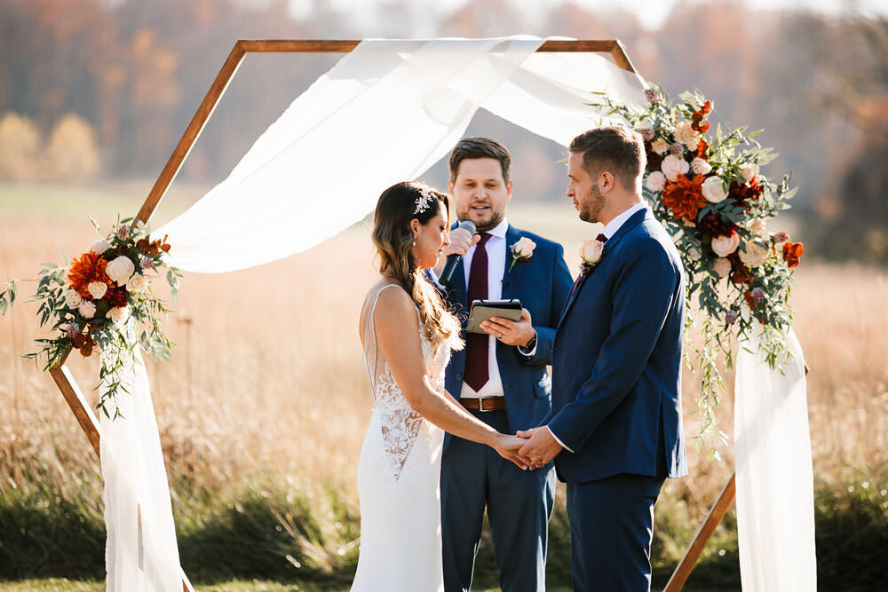 cleveland-backyard-wedding-hinckley-ohio-elopement-photographer-110.jpg