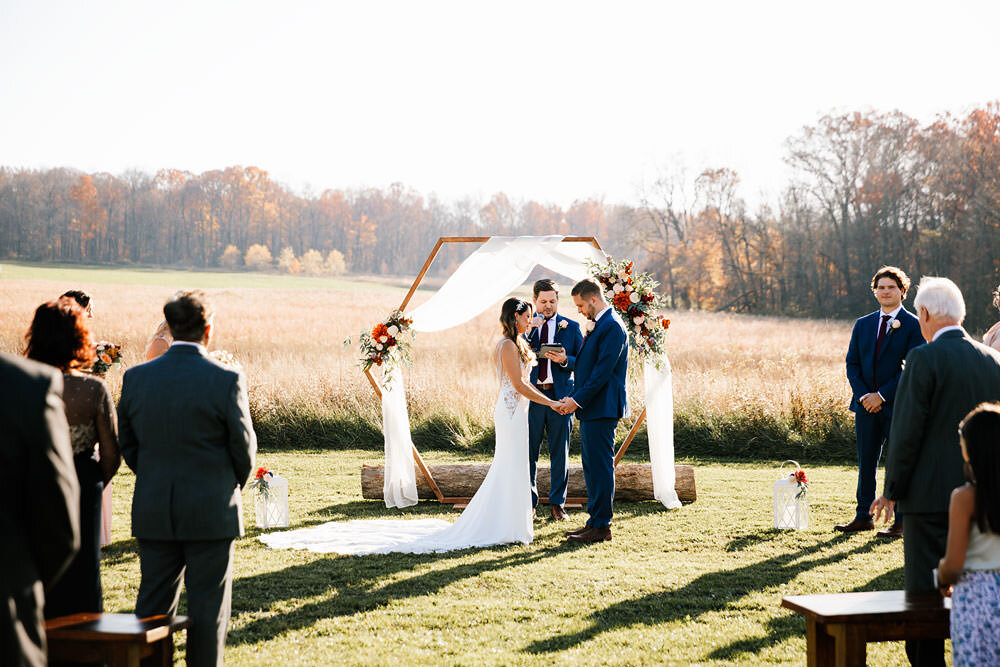 cleveland-backyard-wedding-hinckley-ohio-elopement-photographer-111.jpg