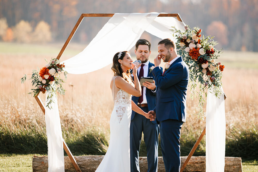 cleveland-backyard-wedding-hinckley-ohio-elopement-photographer-114.jpg