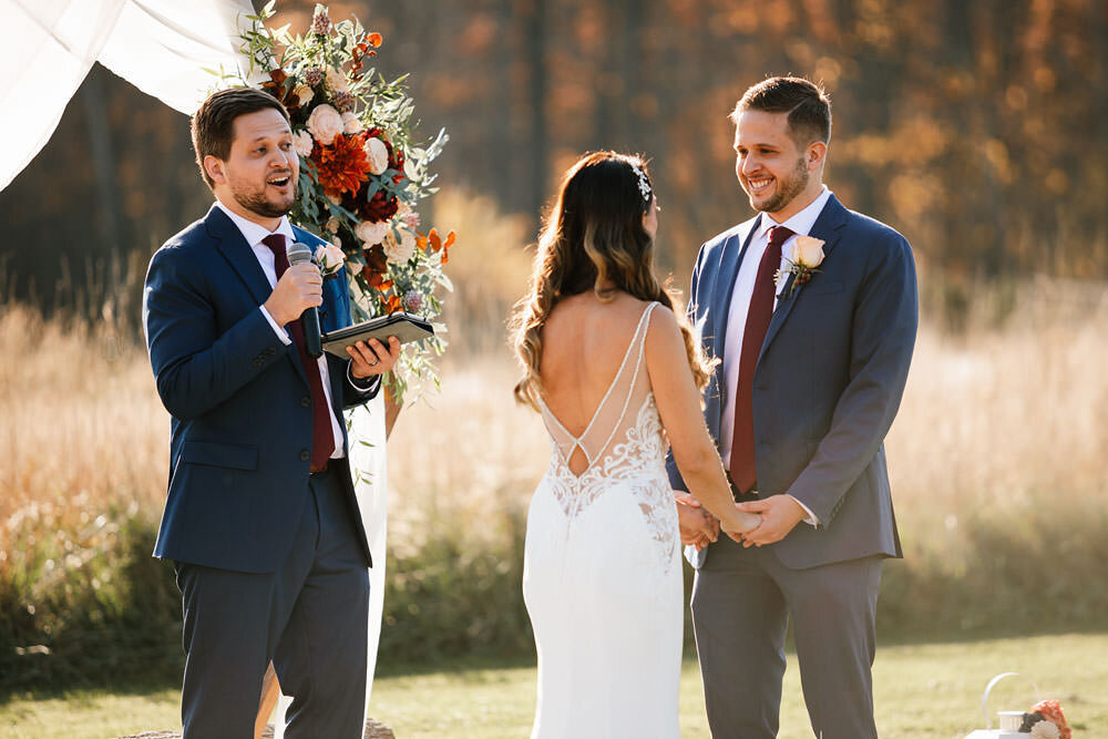 cleveland-backyard-wedding-hinckley-ohio-elopement-photographer-115.jpg
