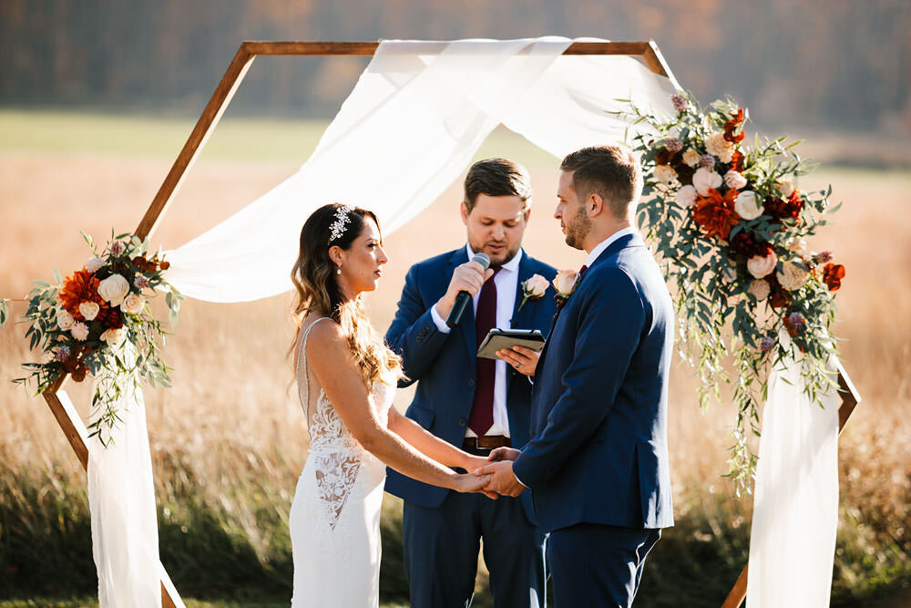 cleveland-backyard-wedding-hinckley-ohio-elopement-photographer-120.jpg