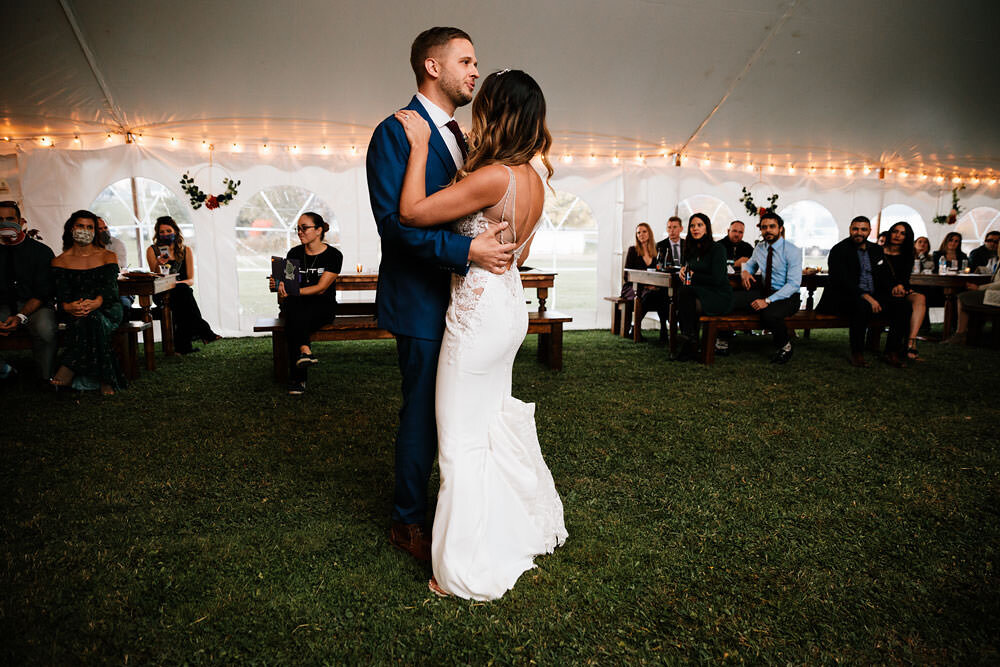 cleveland-backyard-wedding-hinckley-ohio-elopement-photographer-154.jpg