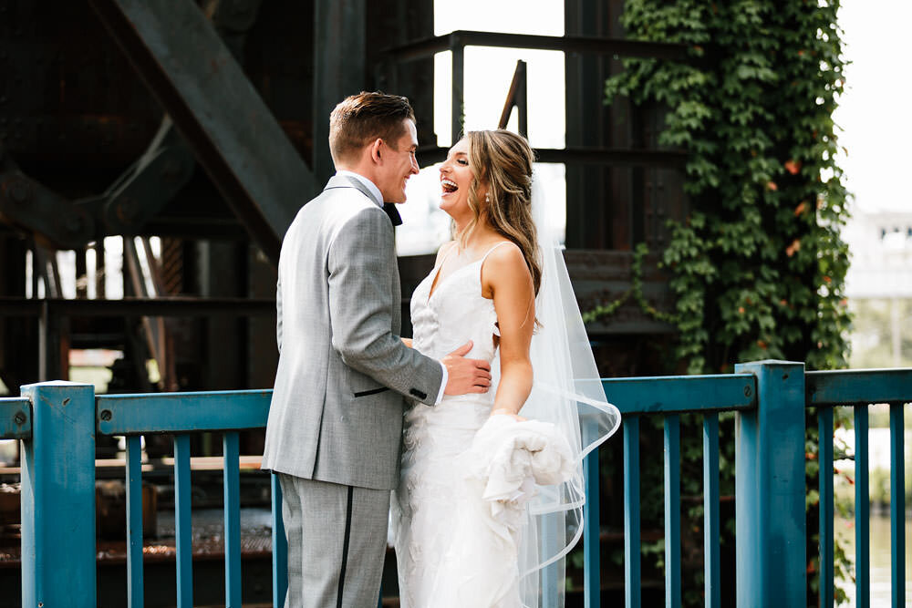 tenk-west-bank-cleveland-ohio-wedding-photographers-51.jpg