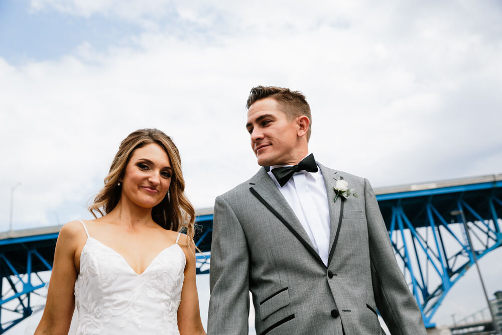 tenk-west-bank-cleveland-ohio-wedding-photographers-55.jpg
