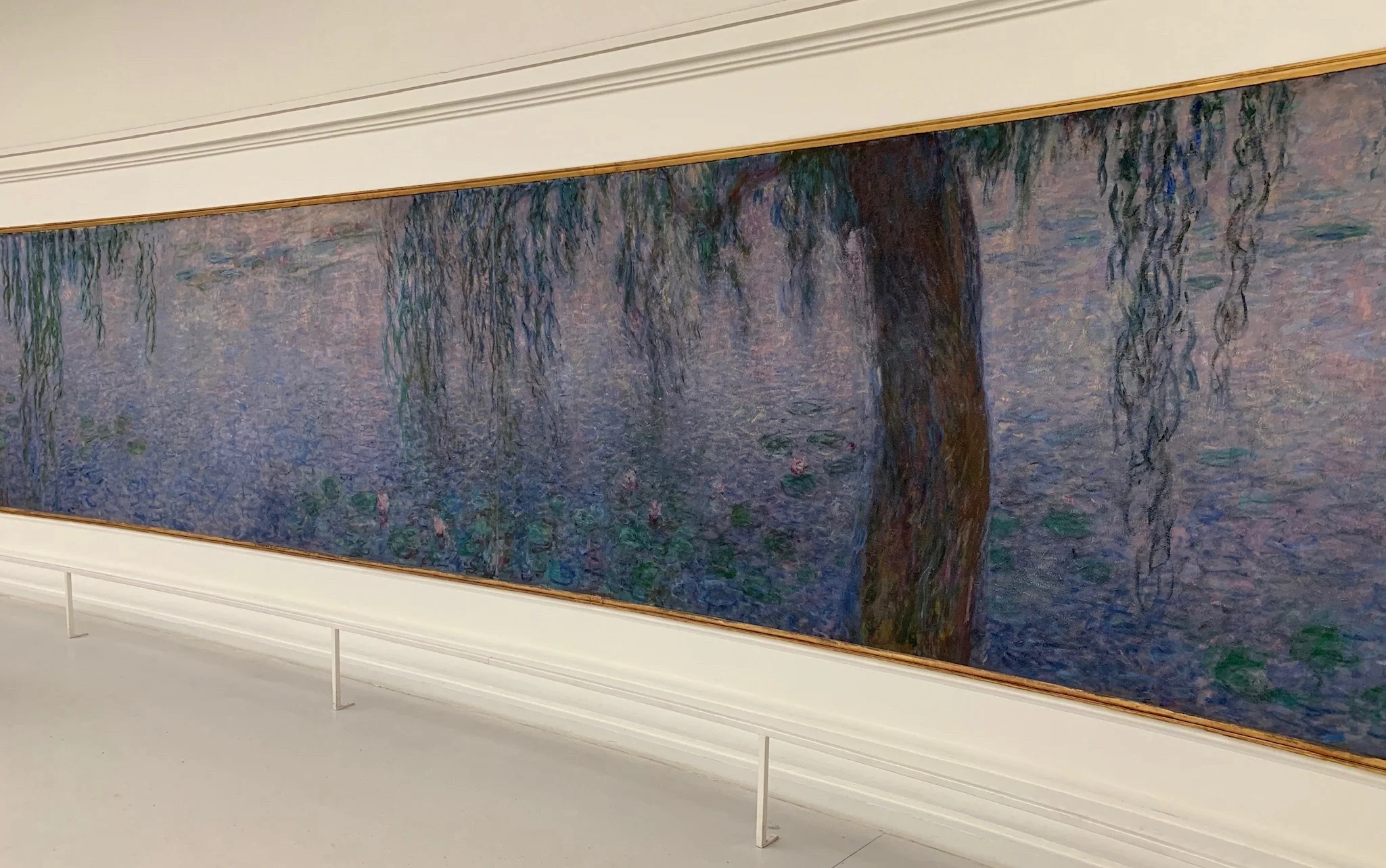 Installation of Claude Monet’s “Water Lillies” at Museé l’Orangerie