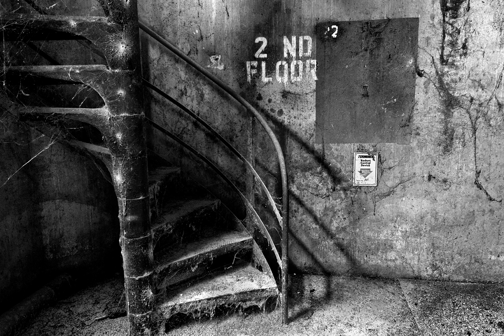 2nd floor stairwell.jpg