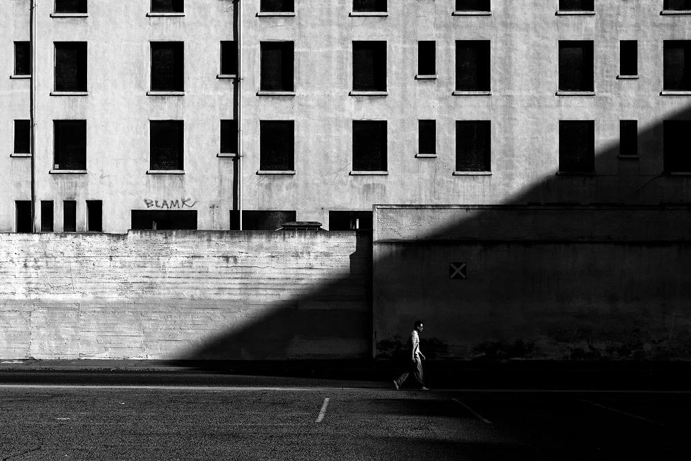 walking 20x13_33.jpg