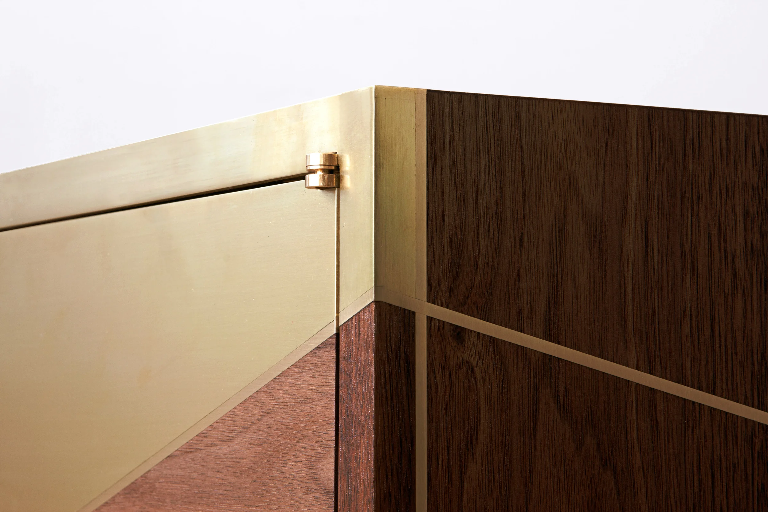 Anamorphic Console