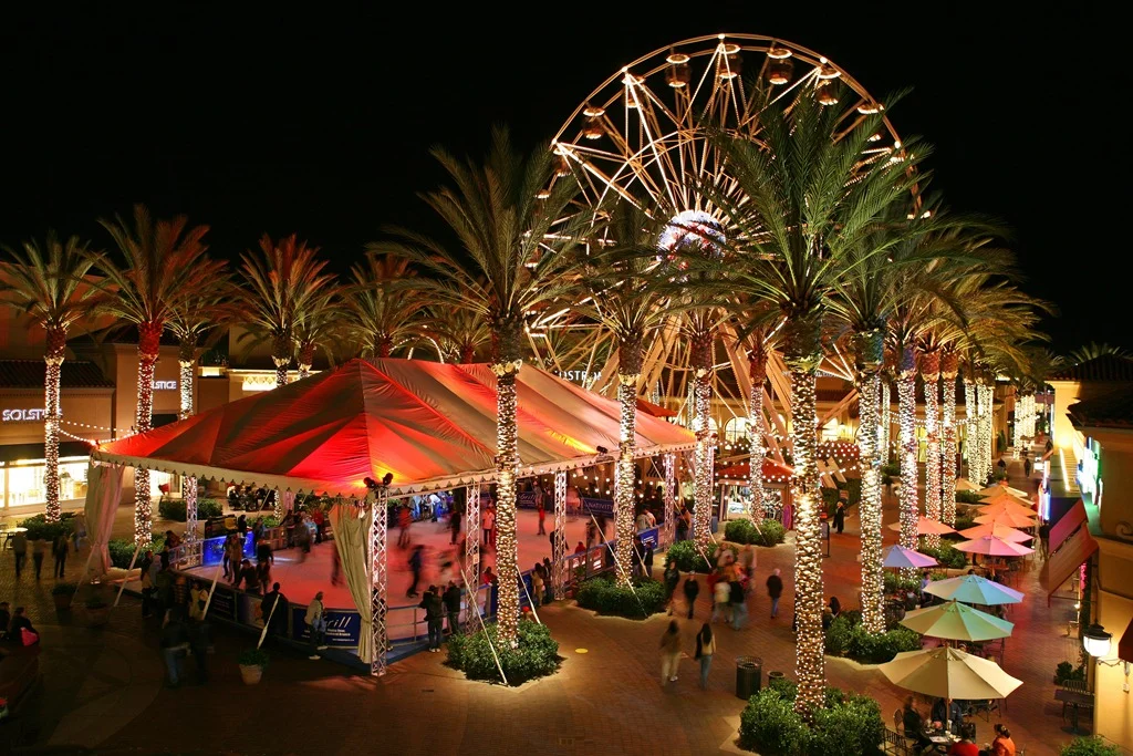 IRVINE_SPECTRUM_CHRISTMAS_2006137.jpg