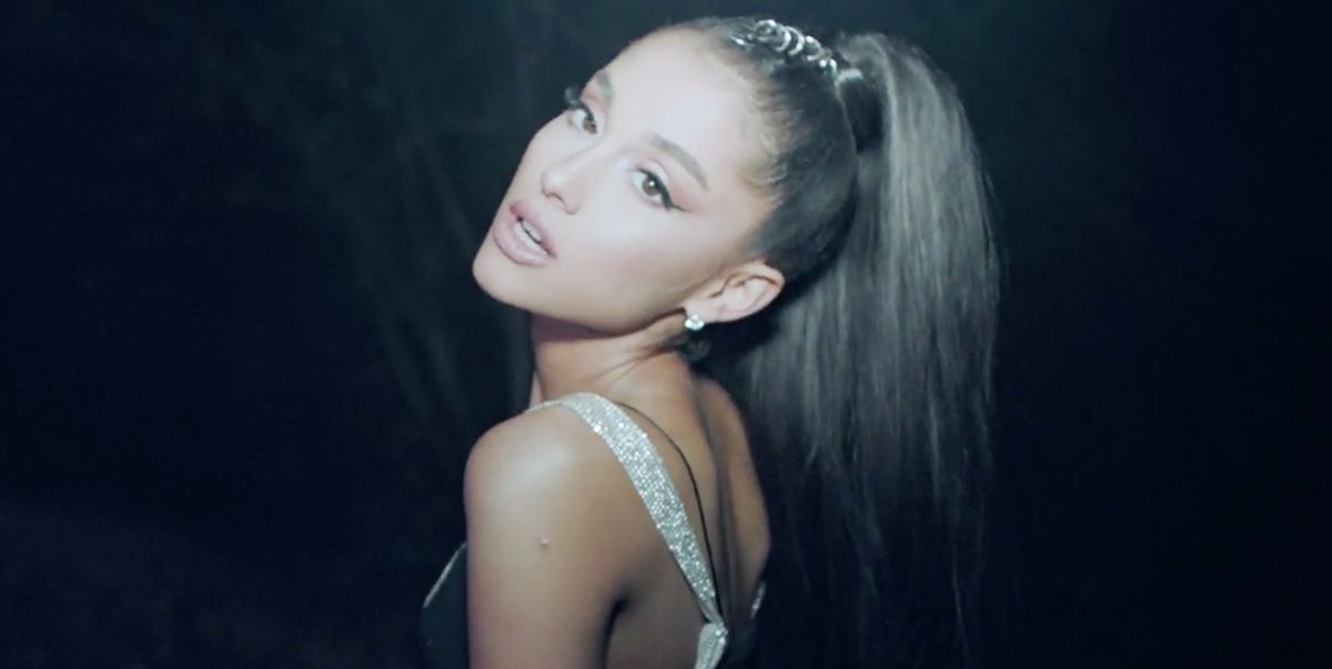 ariana-grande-light-video-1-1529511916.jpg