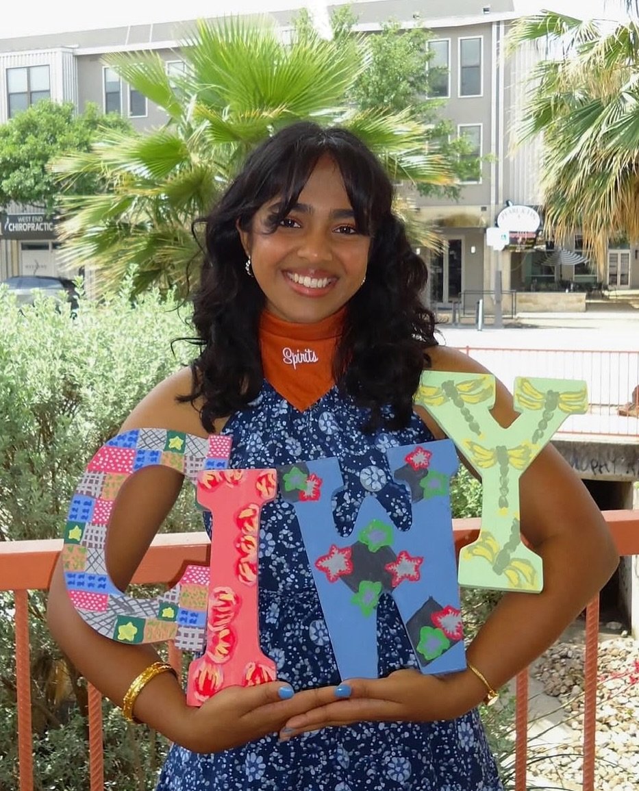 SPIRIT OF THE WEEK ⭐️ @nithilasathiya 

NITHILA my wonderful amazing brilliant and beautiful ghoulfriend! Although she is technically my little, it often feels the other way around :). I don&rsquo;t have the slightest idea of what my life would be li