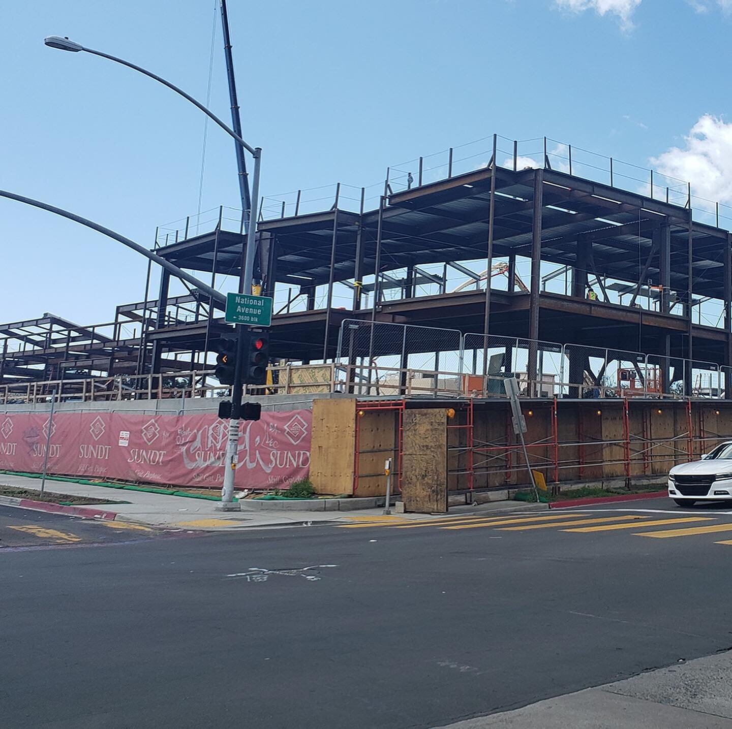 Emerson-Bandini Elementary school is coming along nicely. 🚧 🔨 This view is from the corner of National Avenue and 36th Street. 
#teamdavy believes in designing places that improve lives reinvigorate neighborhoods. We are proud to be part of this tr