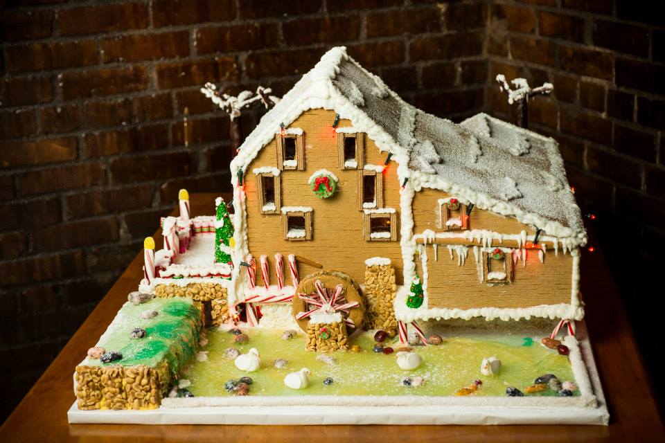 2013 Award-winning Gingerbread House by Edible Art