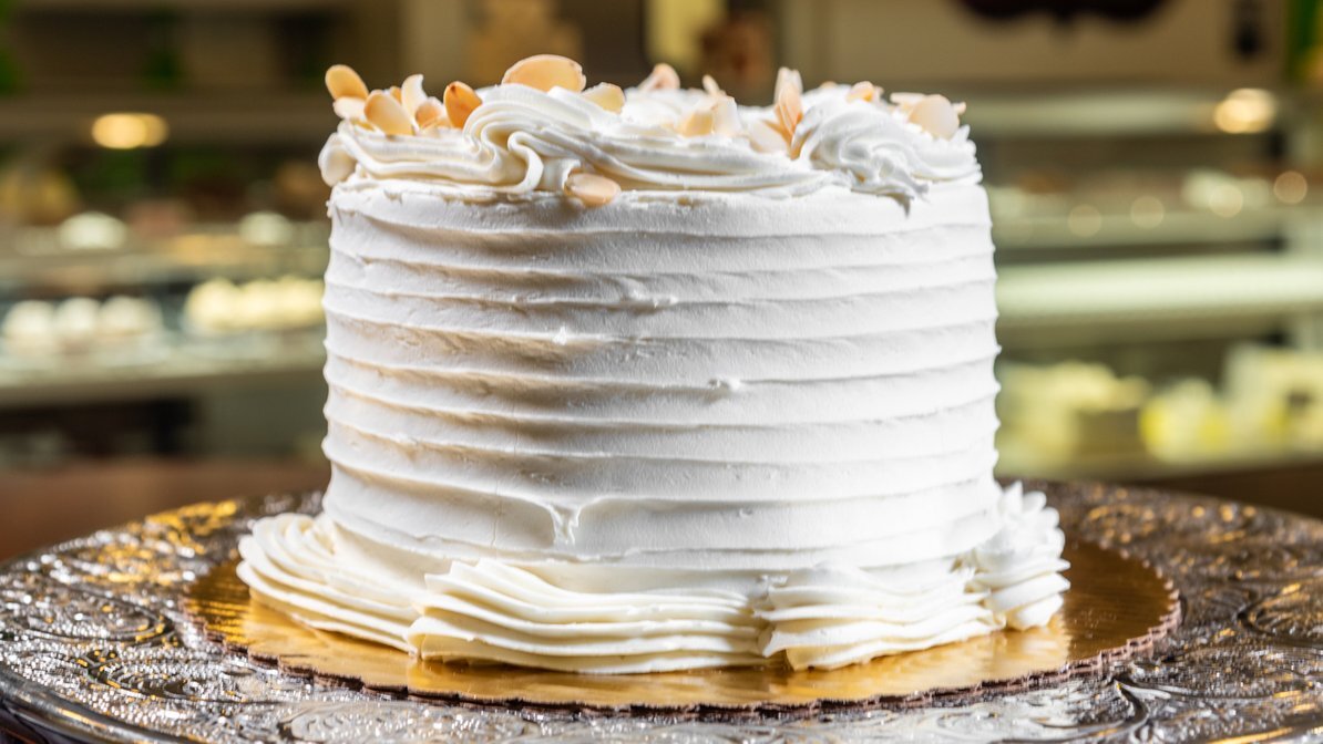 Almond Amaretto cake.jpg