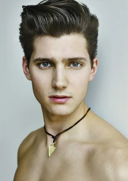 FA2L_CLARK_AVSHALOM_1.20_nude torso_crop.jpg