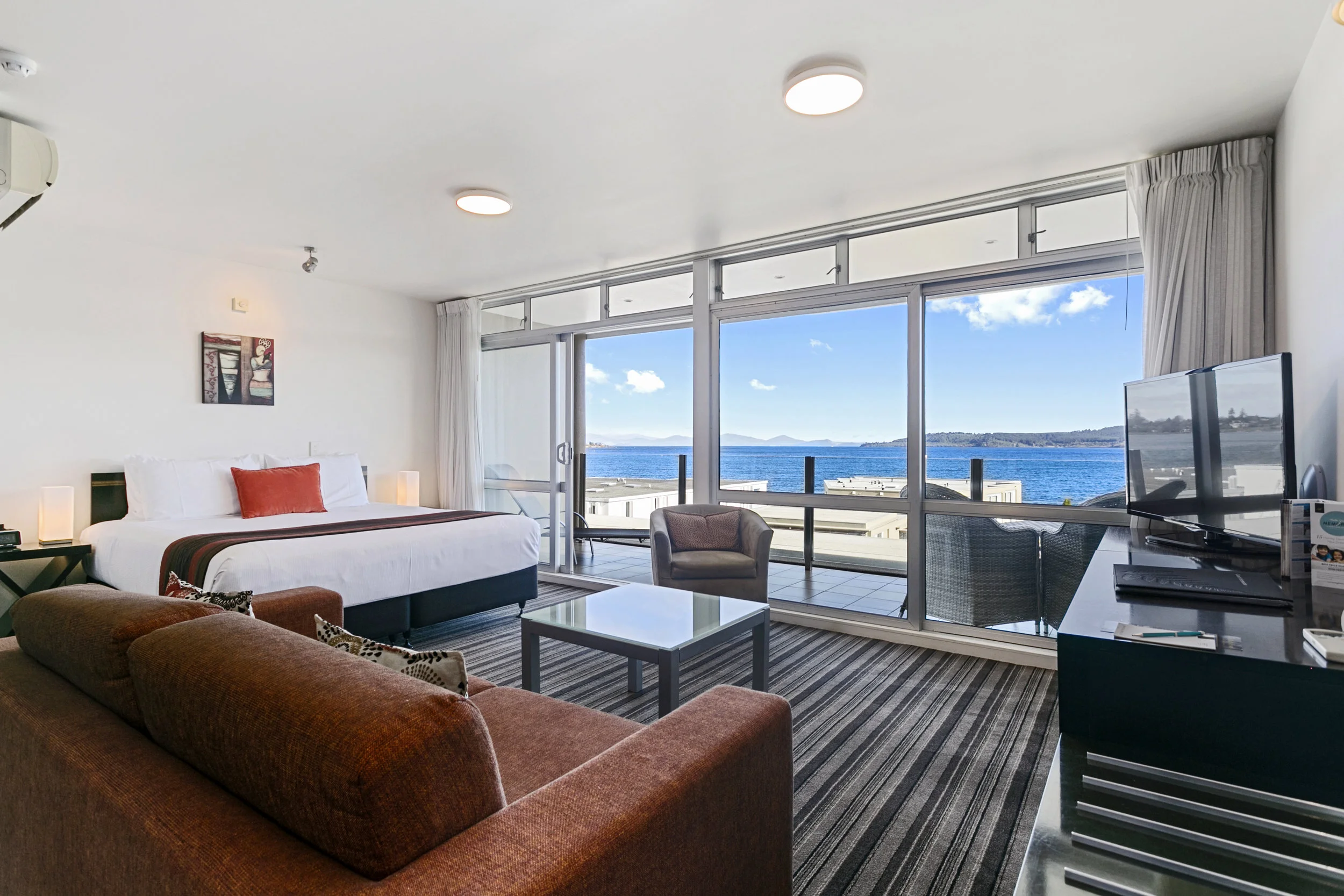 Luxury Studio with Lake Views 7.jpg