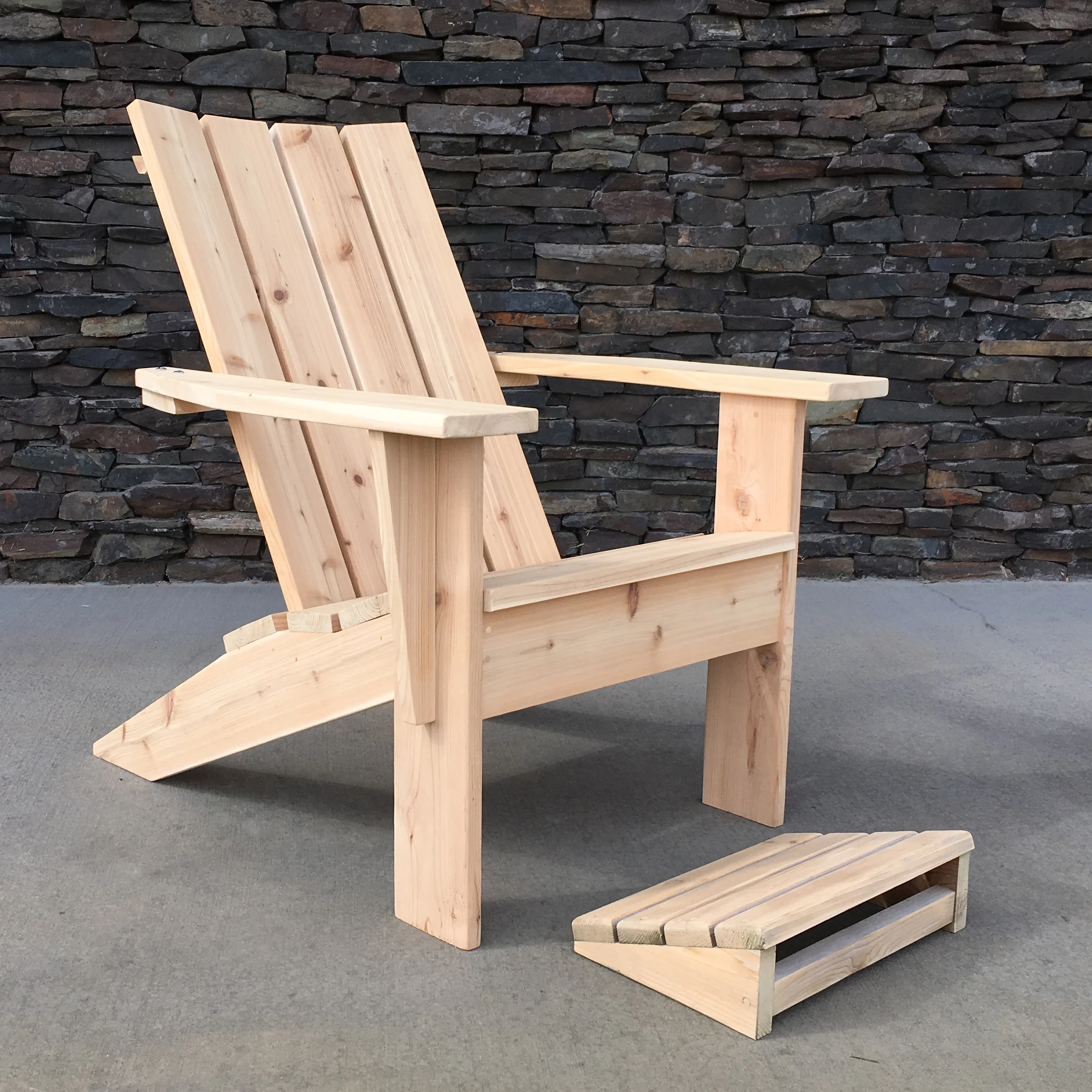 Shown with a Cedar Mini foot rest.