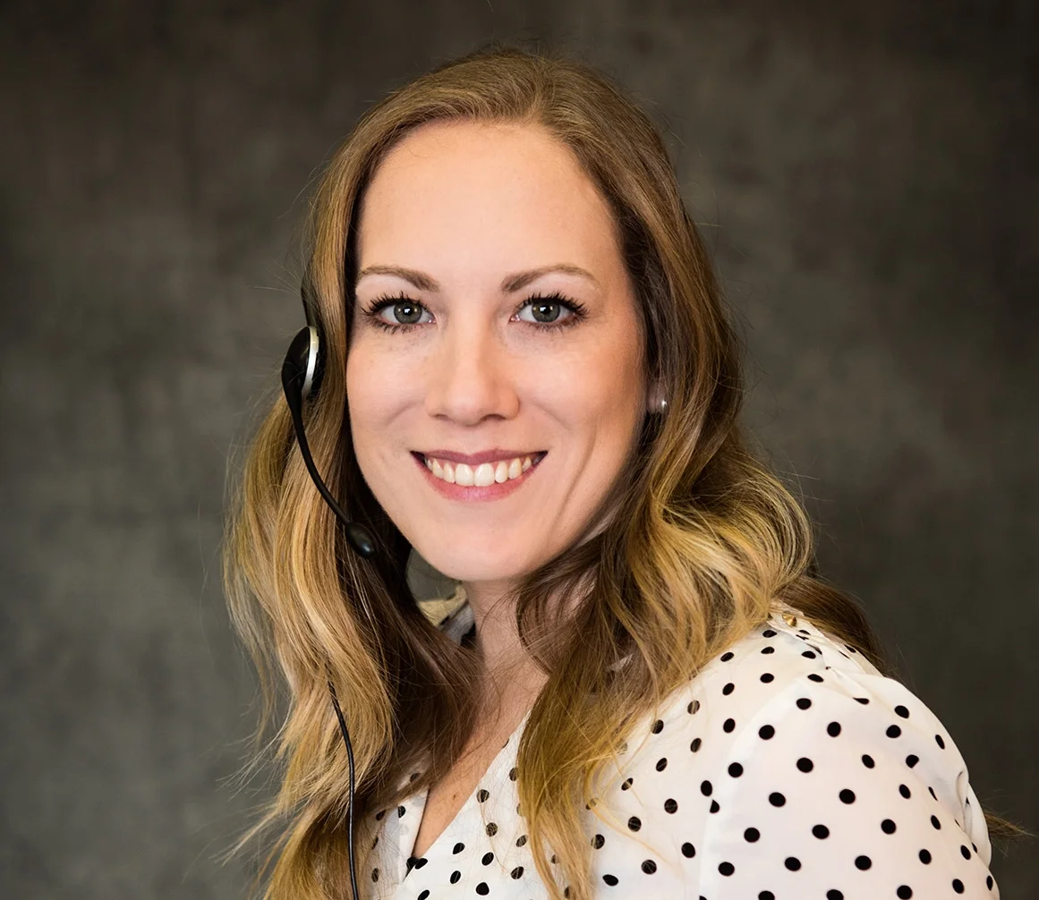Smiling Agent with Headset.jpg