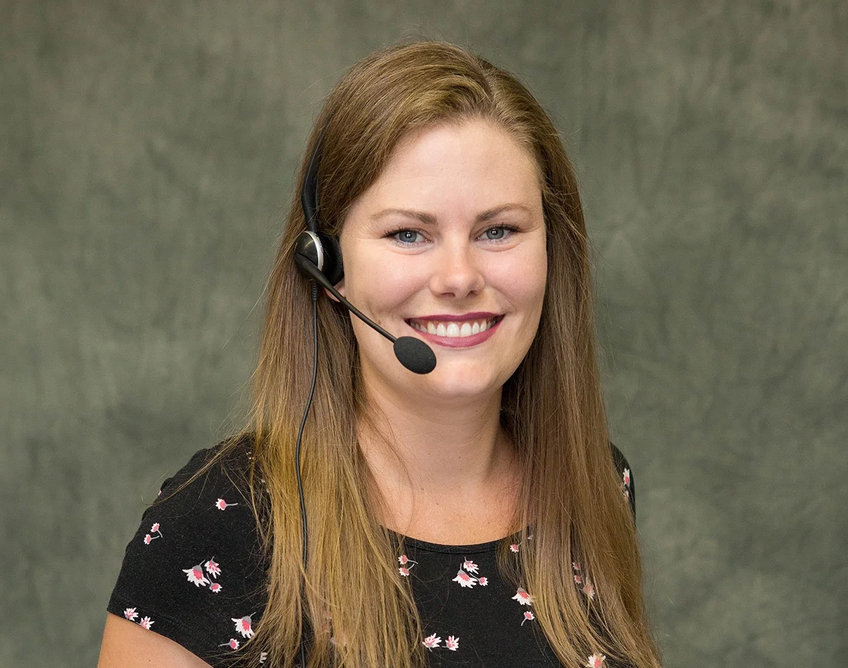 Telephone Agent Smiling.jpg