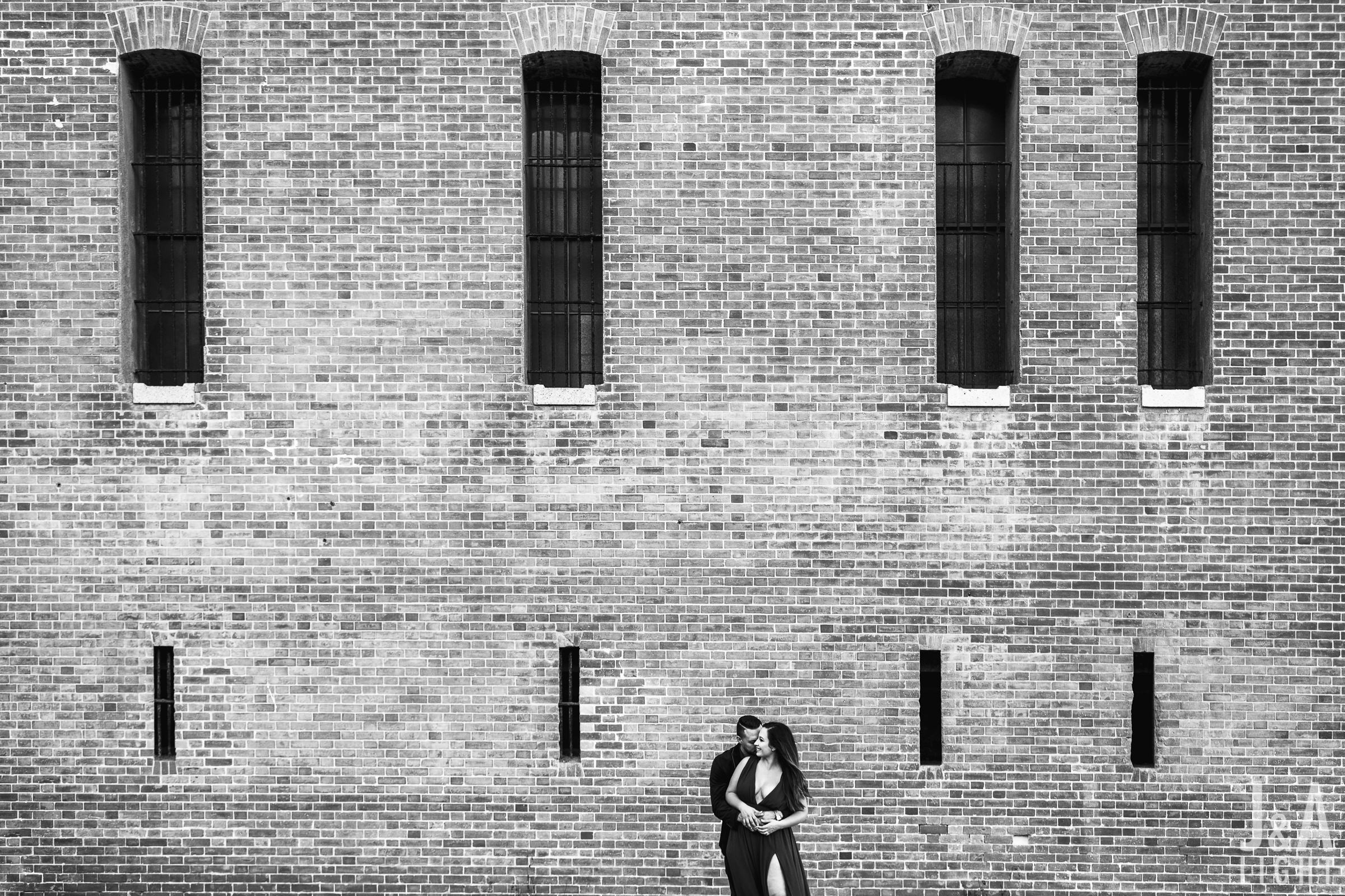 fortpointengagement_sanfranciscoengagement_batterygodfrey_weddingphotography-YenAda_Eng-012.jpg