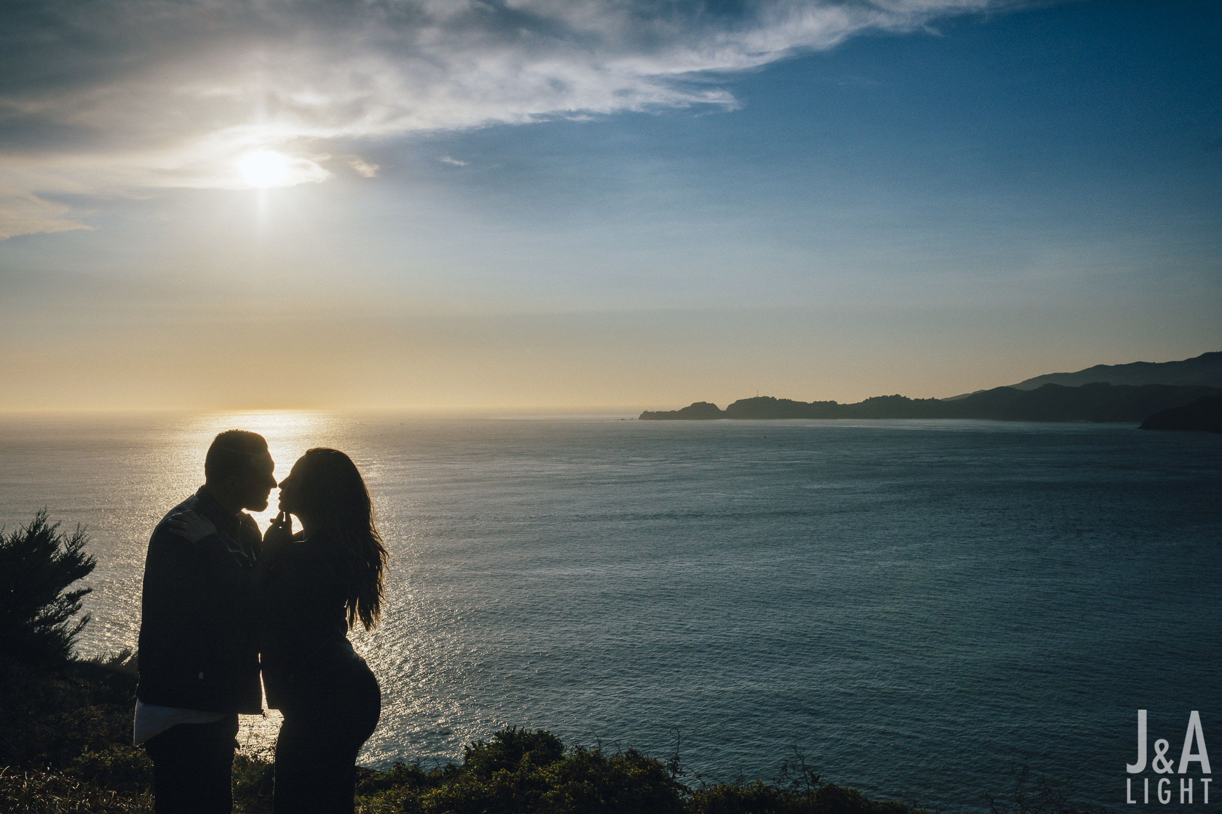 fortpointengagement_sanfranciscoengagement_batterygodfrey_weddingphotography-YenAda_Eng-022.jpg