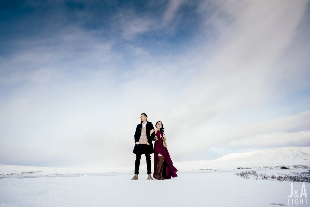 20180114-IcelandEngagementPortraits_EuropeDestinationWedding-016.jpg