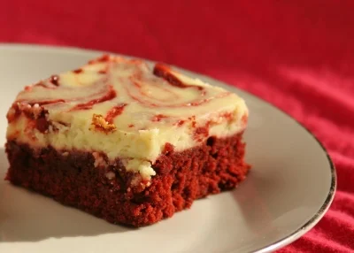 Feb 12 Red Velvet Brownies 020 (400x286).jpg