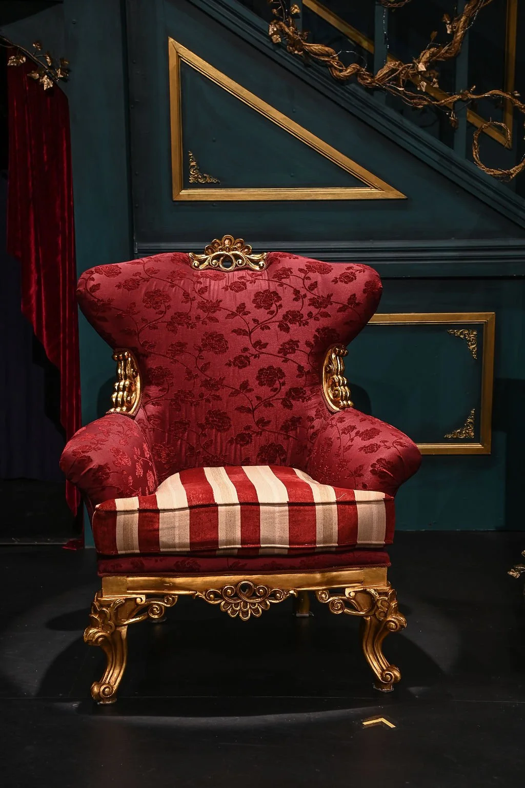 beautyandthebeast2026-setcatalogue-8.jpg