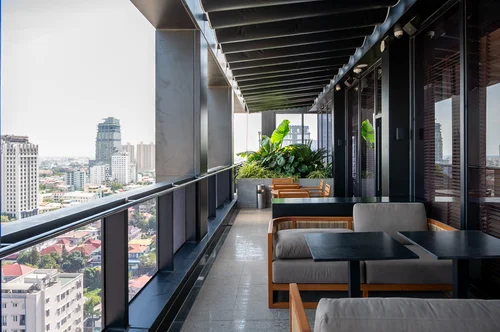Hotel Review: Novotel Phnom Penh BKK 1 (Deluxe Room) - Well-located Hotel in Trendy and Upscale Neighbourhood