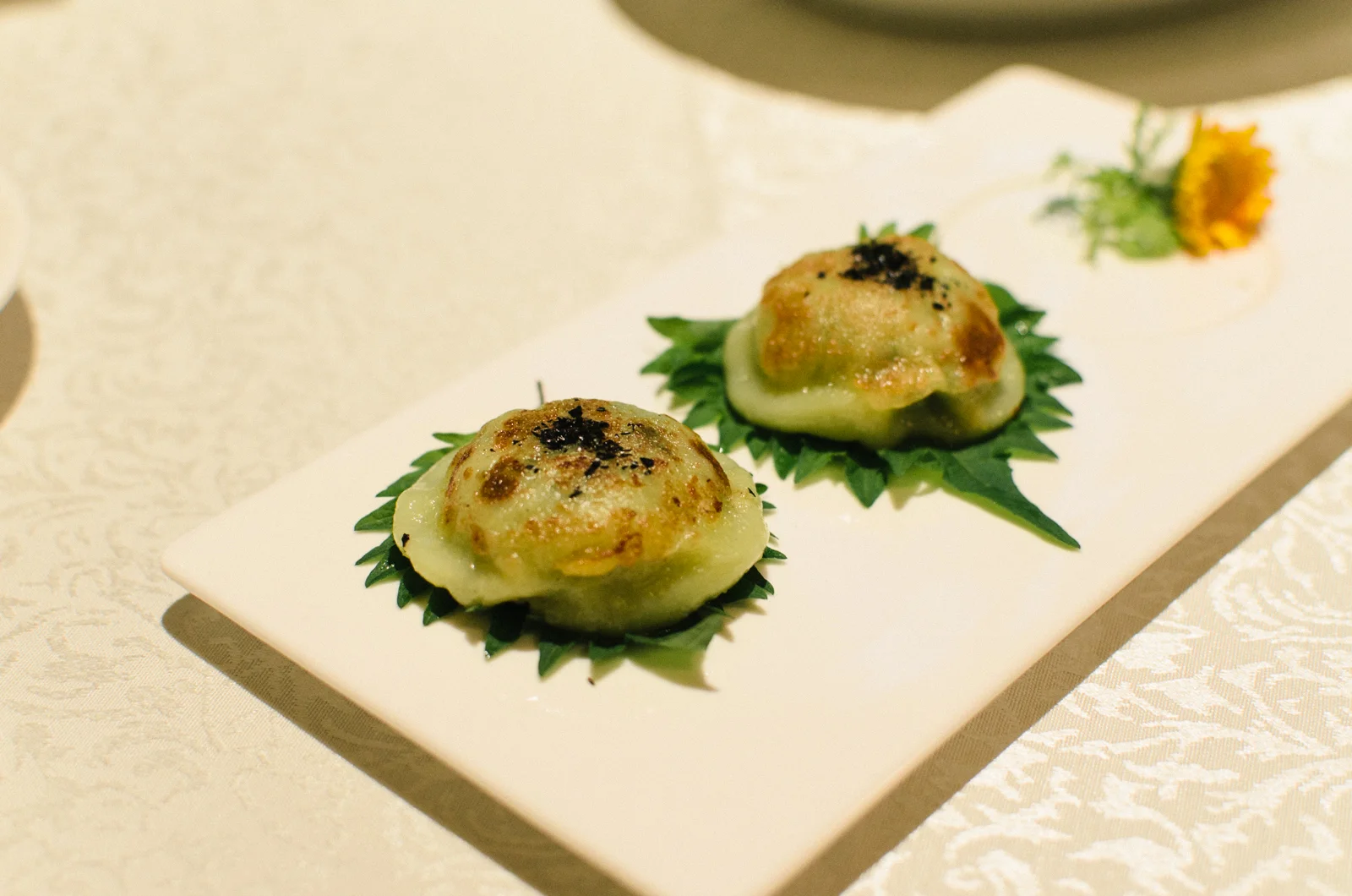Pan-fried Dumplings with Chives, Minced Pork, Prawns and Mushrooms (韭菜煎肉饼)