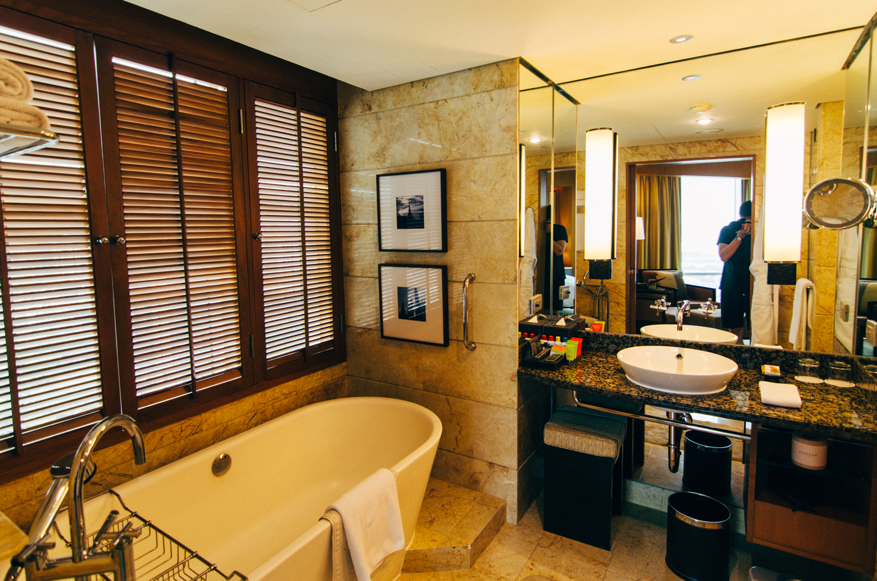 Hotel Review: Conrad Bangkok