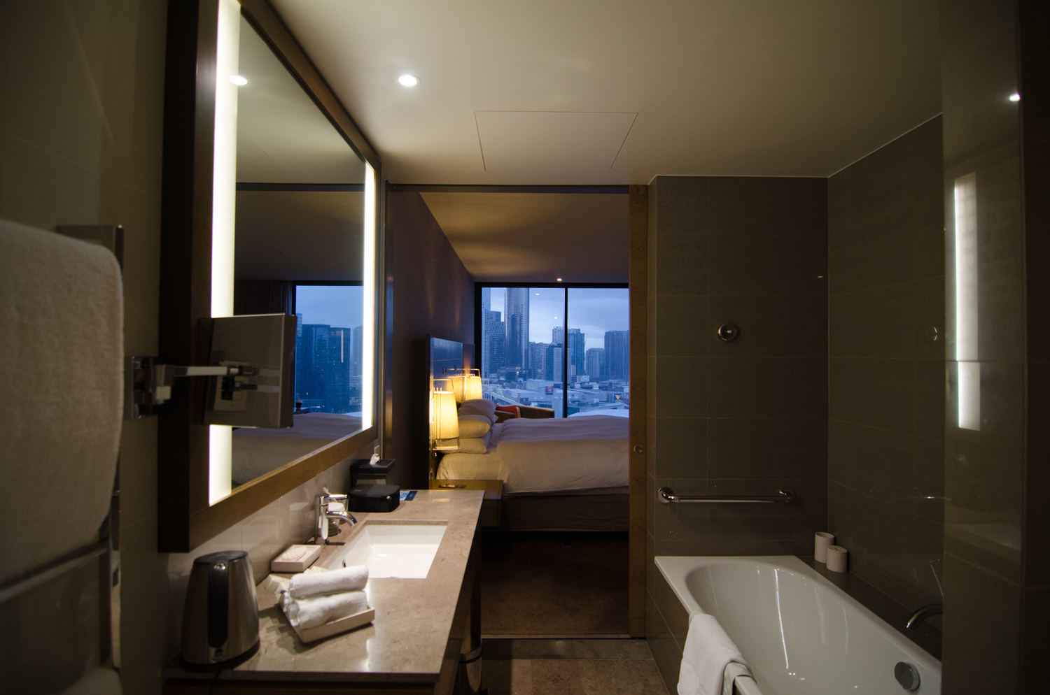 Hotel Review: Hilton Melbourne South Wharf (Australia)