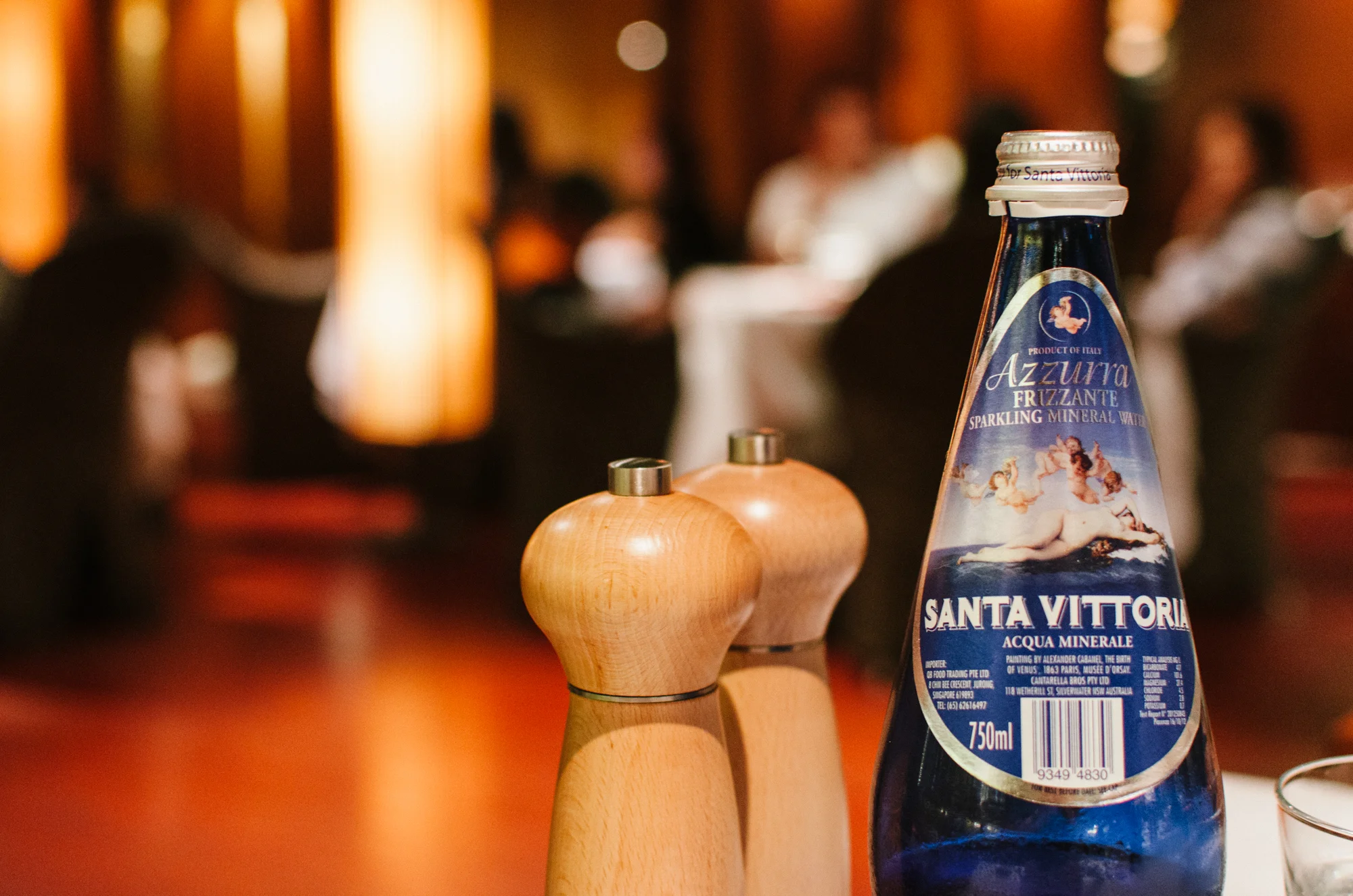 Santa Vittoria: Acqua Minerale (Sparkling)
