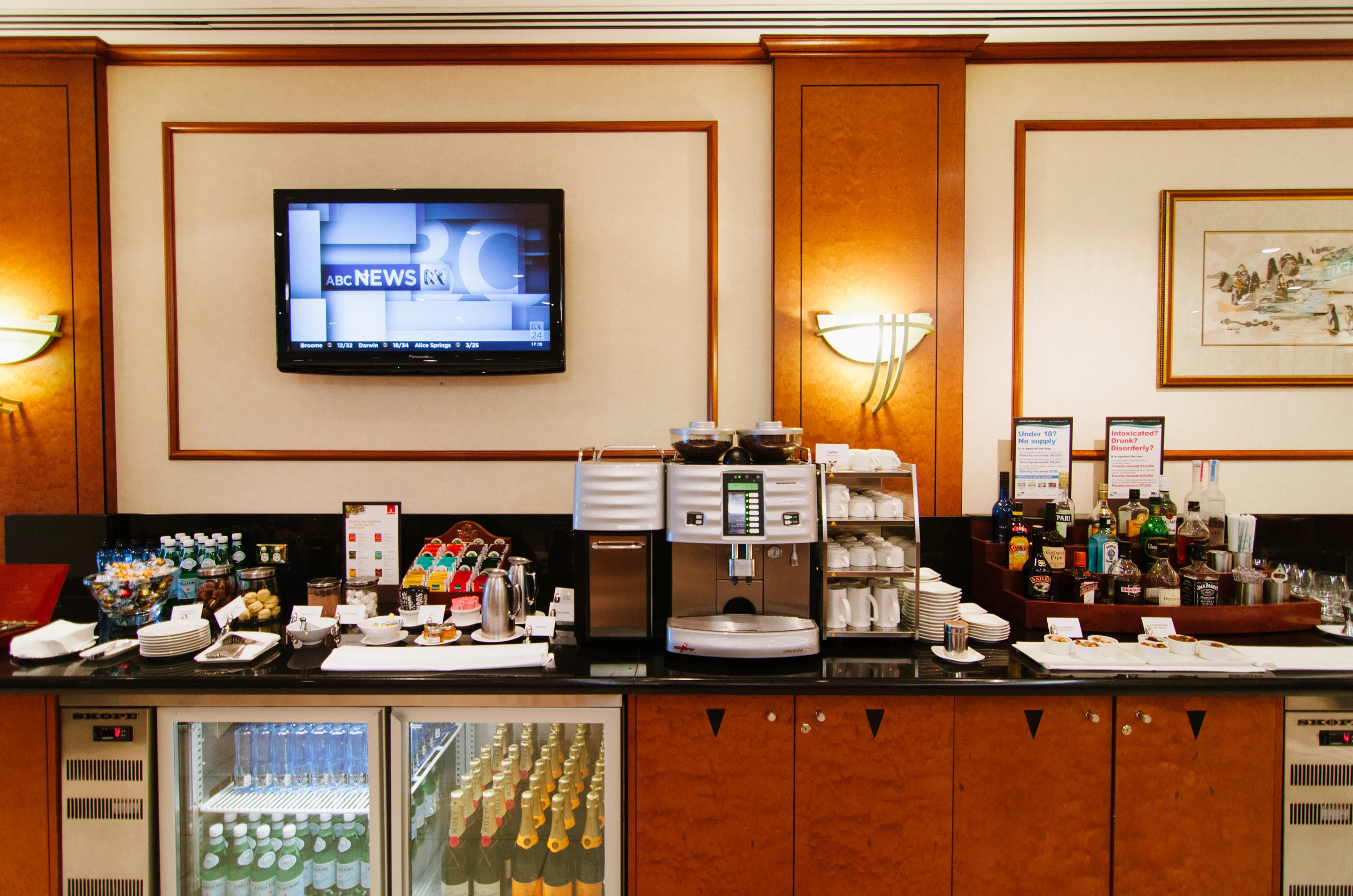 Lounge Review: Emirates Business Class Lounge (Melbourne Airport)